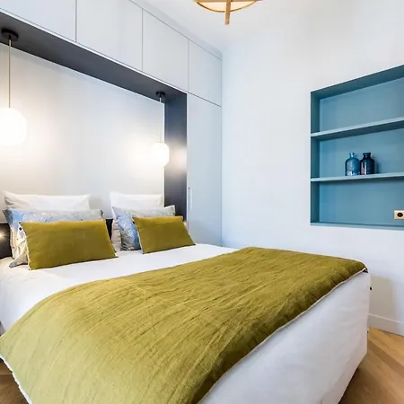 Daire Bloom Keyweek Center *