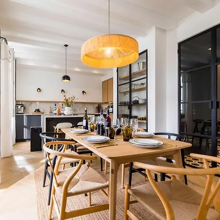 Bloom Keyweek Center * Biarritz