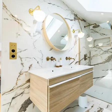 Bloom Keyweek Center *