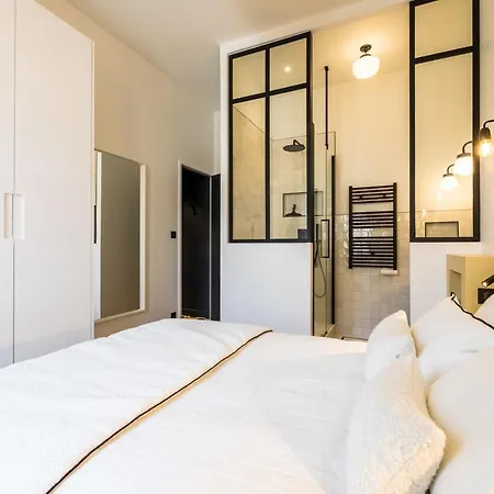 Apartment Bloom Keyweek Center