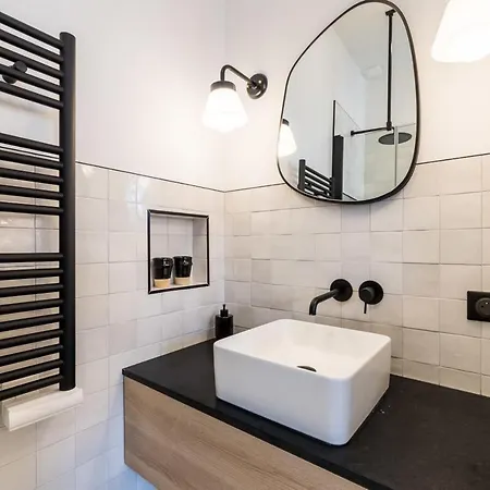 Apartment Bloom Keyweek Center