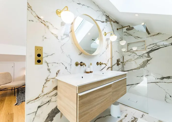 Bloom Keyweek Center *