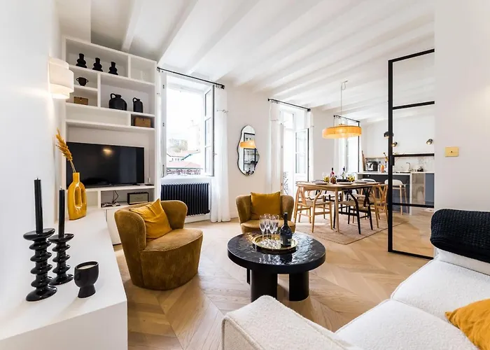 Bloom Keyweek Center 公寓 *