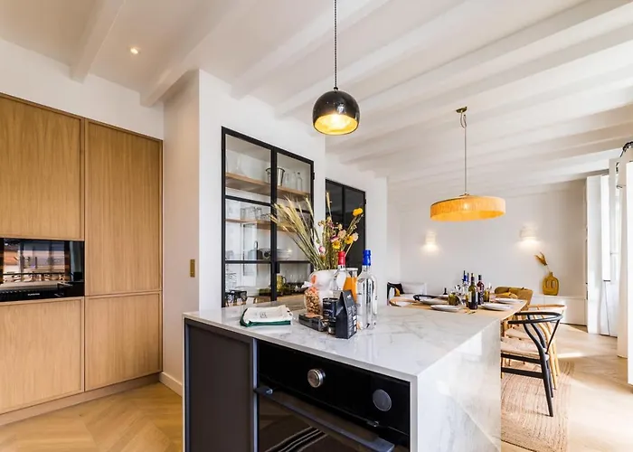 Bloom Keyweek Center 비아히쯔